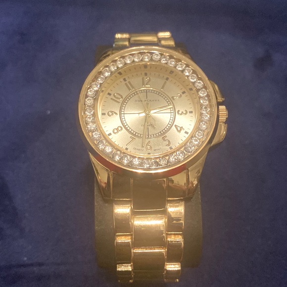 Accessories - Gold Women’s Watch!